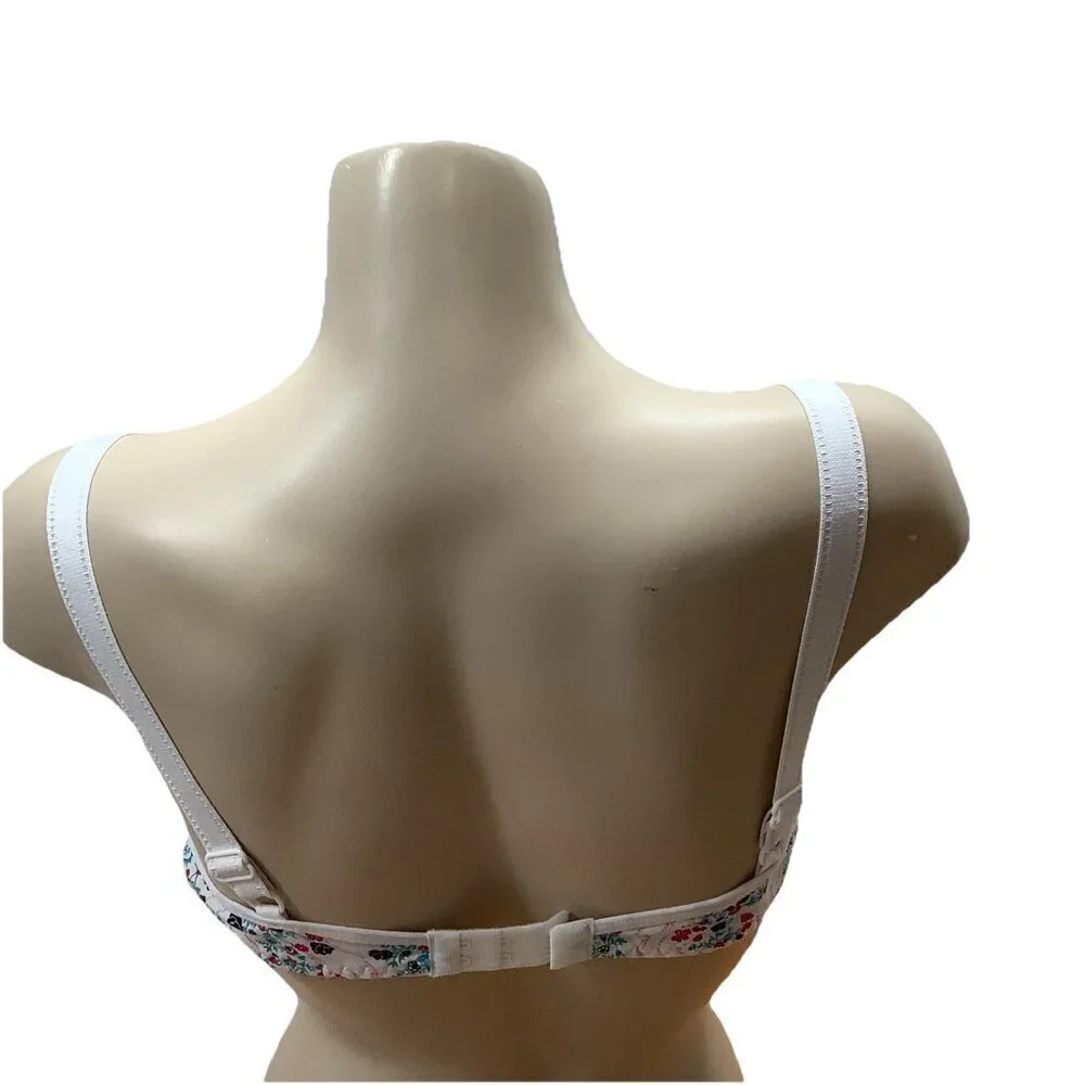 Massam Size Large White Floral Lace Underwire Bra. Made in Brazil New.